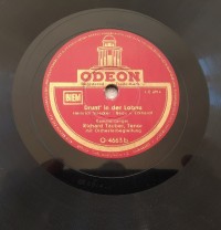 78rpm ODEON record DRUNT IN DER LOBAU / DA DRAUSSEN IN DER WACHAU Arnold,Weill,Strecker 25cms 